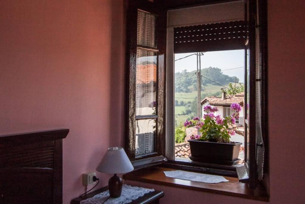 Casa Del Cuetu. Traditional In Asturias Holiday home *