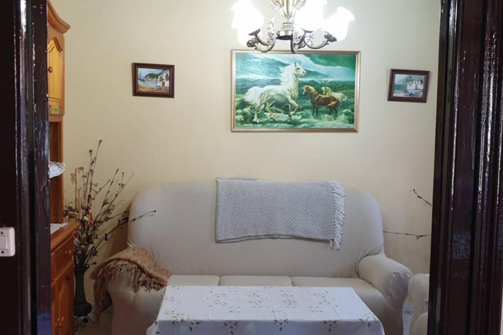 Casa Del Cuetu. Traditional In Asturias Holiday home Mere