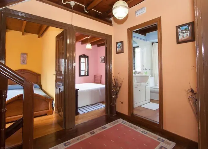 Casa Del Cuetu. Traditional Village House In Asturias