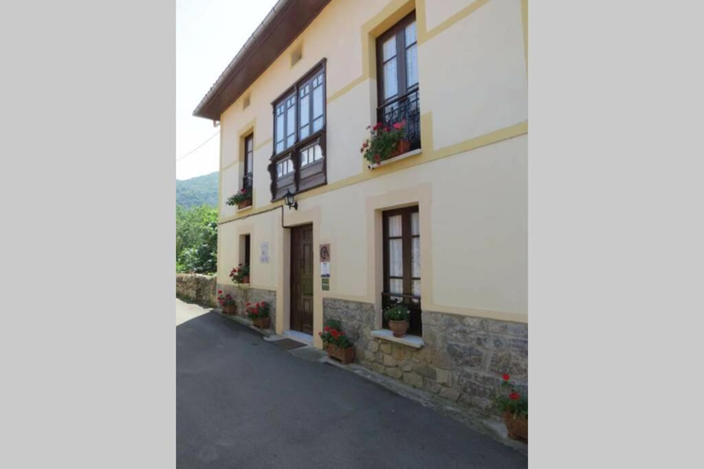 Casa Del Cuetu. Traditional In Asturias *