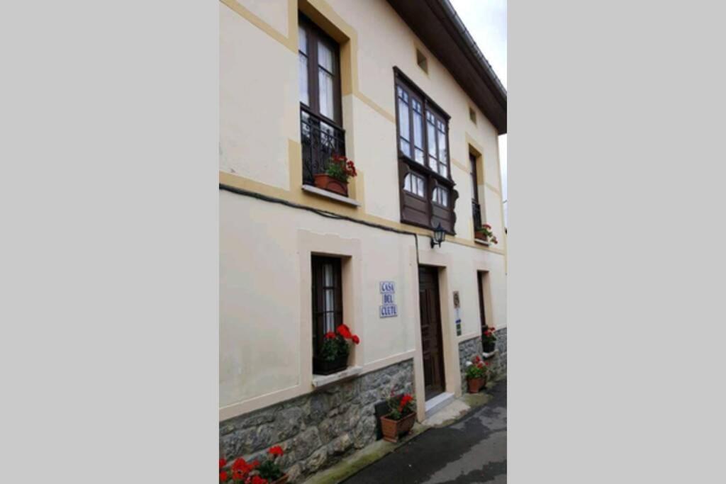 Casa Del Cuetu. Traditional In Asturias Holiday home *