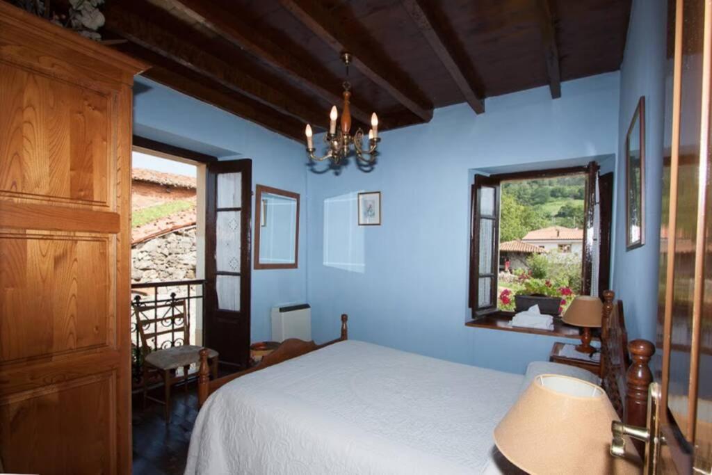 Casa Del Cuetu. Traditional In Asturias Holiday home *