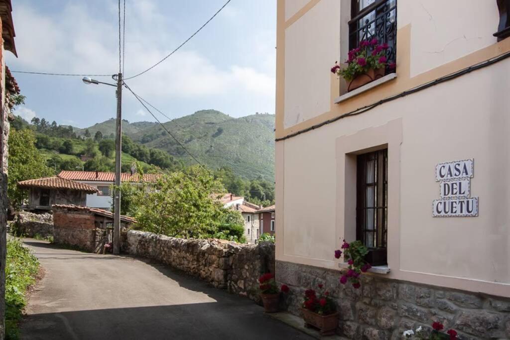 Casa Del Cuetu. Traditional In Asturias Holiday home